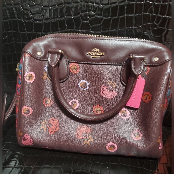 Coach Mini Floral Print Bennett Satchel and matching wallet - Picture 2 of 15
